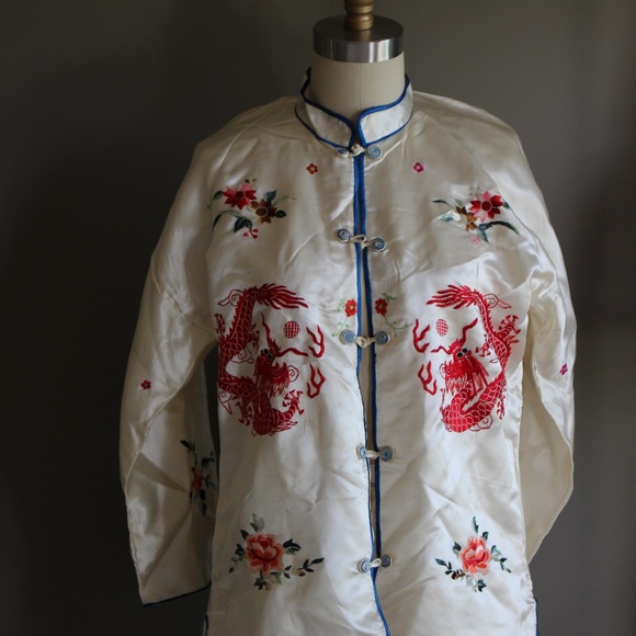 Vintage 100% silk Embroidered Chinese Pajamas - Picture 3 of 16
